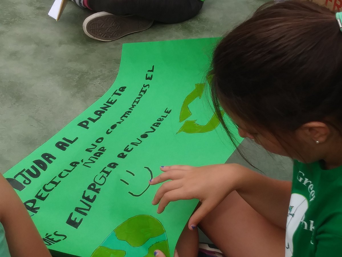 escolaguinardo's tweet photo. També a 4t d'ESO mostrem el nostre compromís amb la lluita contra l'emergència climàtica!
#ClimateStrike #Schoolstrike4climate #GlobalWeekForFuture https://t.co/vUgfxrfwoR