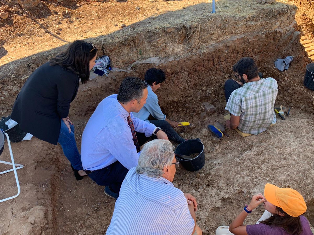 gdbeatrizgd's tweet photo. Excavaciones del yacimiento paleolítico de El Sotillo (Malagón). Más de 5.000 piezas encontradas. https://t.co/SnxPkfzUsg