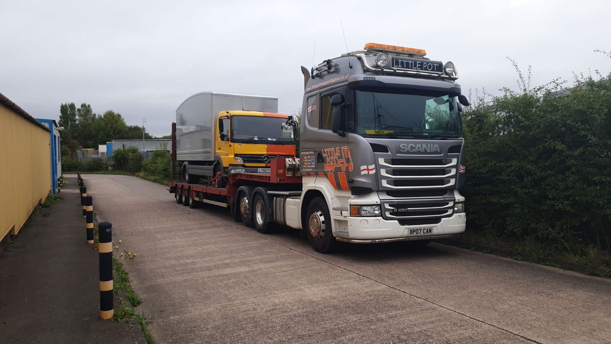 LittlePotTpt's tweet photo. XP07 CAN moving a truck from Rowley Regis to Port Talbot 🚛 #LittlePot #Scania #SilverFORS #FORS #Roadhaulage #generalhaulage #transport #stepframetrailer #planttrailer #Faymonville https://t.co/KMCRiTkA1p