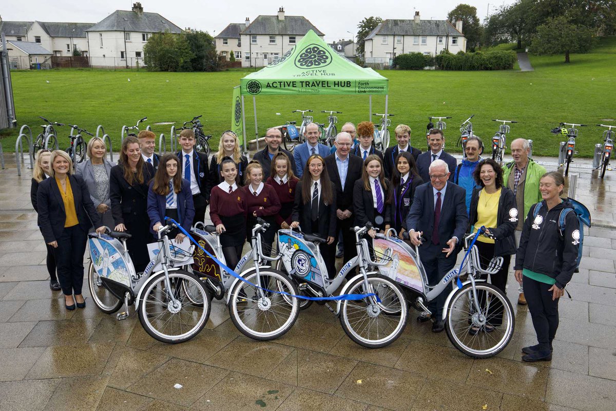 StirlingCouncil's tweet photo. 🚲 The UK’s first school bike share scheme was today (27 Sep) officially launched in #Stirling – marking the final day of Sustrans Bike to School Week.

Full story here: https://t.co/pjzXYbB5Ni https://t.co/tys9TeO0AH