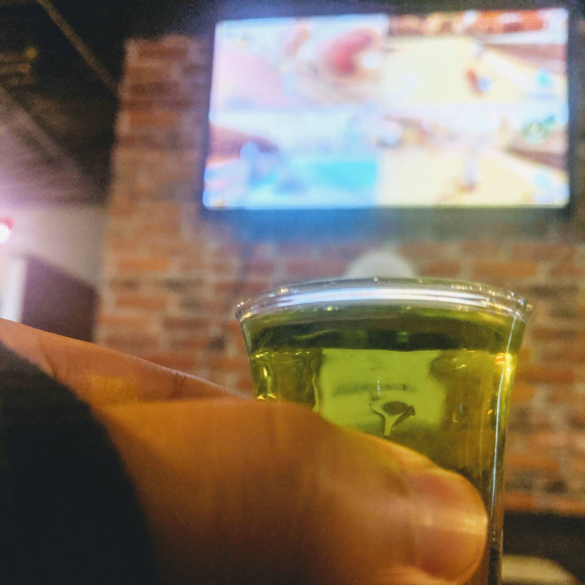 craftedbbyyc's tweet photo. #cheerstotheweekend 

We've been playing our over 3000 retro games here at Crafted and we'd love for you to try some of them out. Ask your bartender or server and we'll help you find what you're looking for! 

#craftedyyc #yyc #yycbar #yycpub #applepie #shots #cheers https://t.co/cXebBaghyW