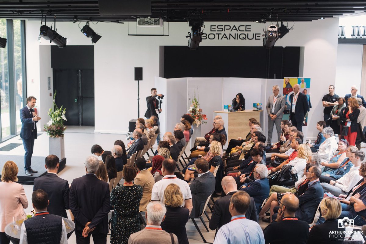 CEAnjou49's tweet photo. 👉🏼 MERCI 👈🏼
Le succès du 3ème Carrefour des Entrepreneurs de l’Anjou, c’est grâce à vous ! 150 exposants, 26 conférences, 28 partenaires, 2000 visiteurs... Vivement la 4ème édition 😁 #cea49 #Angers #Anjou #Entreprendre #salon https://t.co/H0j5mZ9lrJ