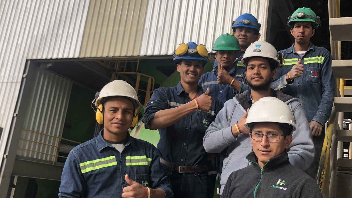 ¡#YoCompartoConOrgullo el talento humano que levanta el futuro de la construcción en el #Ecuador! 🇪🇨
Somos #CalidadAtenas 🙌🏼💪🏼