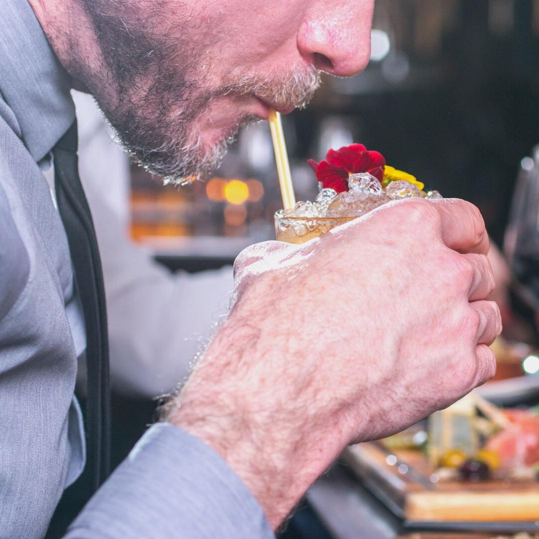 MullandHaines's tweet photo. Three cheers for Friday! Sip sip hooray! | 𝖒𝖍 | https://t.co/uWdk6LEDkS