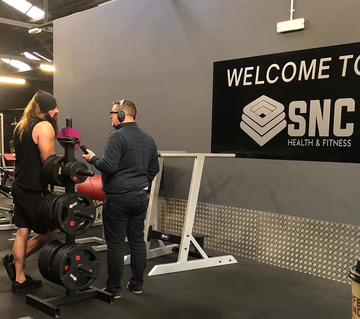 A different kind of morning. Training down at SNC gym followed by an interview with <a href="/bbcradioulster/">BBC Radio Ulster</a> for the John Toal show regarding my role as Greg for #JurassicWorld, #BattleAtBigRock and my plans and hopes for the future.
Aired tomorrow between 10am and 11am on bbc radio 🤘