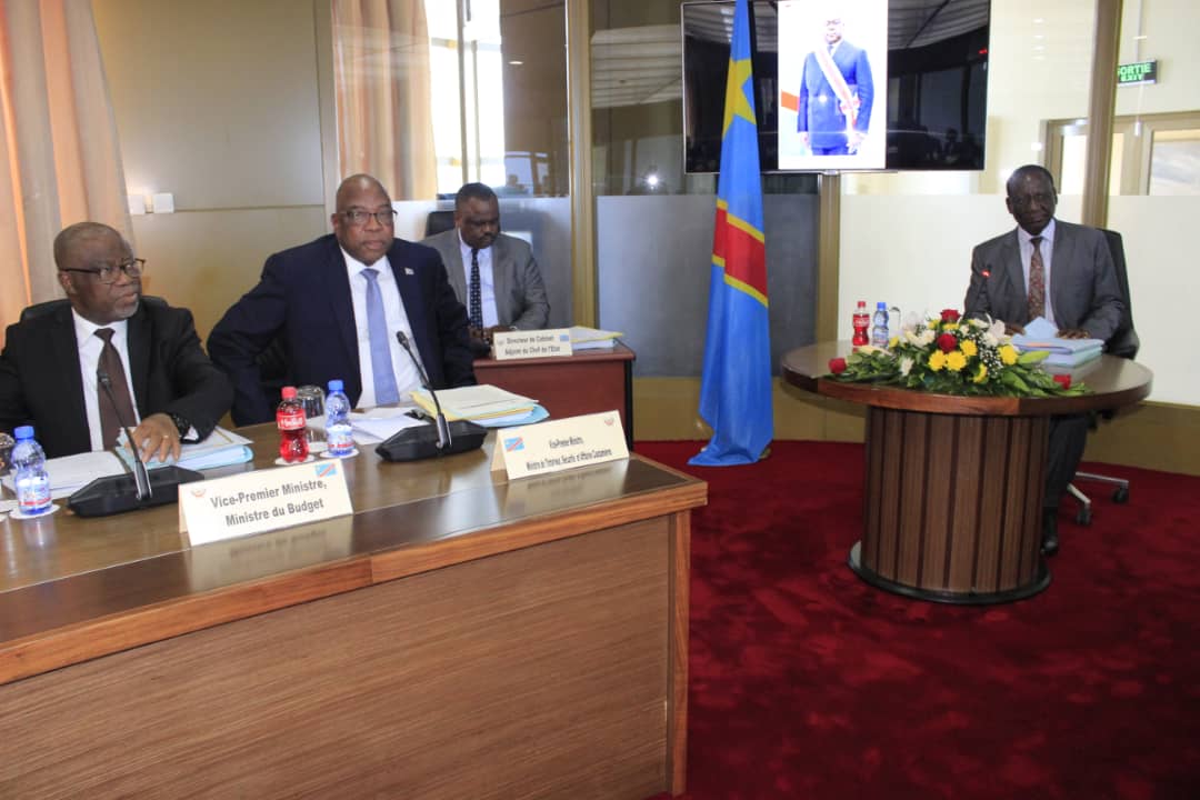 JB Mayo VPM en charge du Budget et le vice ministre  Félix  Momat  ont participé  au 3ème Conseil  des Ministres