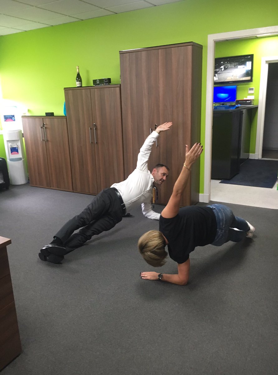 Warming up for the September weekend #offthewall #theone #deliveringthegoods #septemberweekend