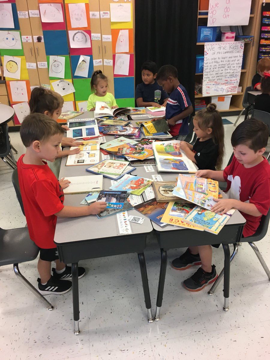 KaylynLammons's tweet photo. We loved spending extra time reading this morning #hebread3 #txreadin https://t.co/H9LkrMMtCU