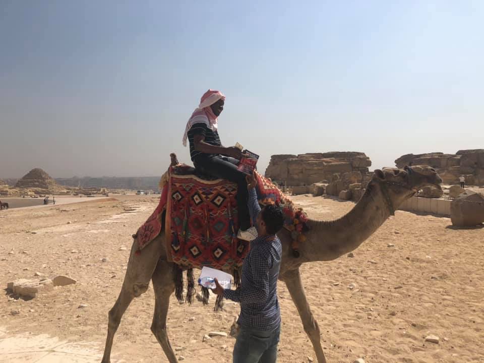 ALRA_TV's tweet image. What an iconic moment captured by our team in #Egypt: promotion of ALRA TV at the #GreatPyramids of #Giza! We are getting closer to our goal of unifying humanity in pursuit of love every day. Thank you for your support.⁣ 
⁣