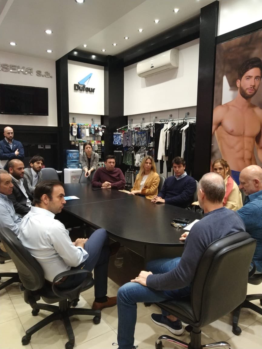 Christian Bauab on "Junto a @franquintana @GimeVillafruela @juanmafad visitamos ESEKA S.A. una empresa textil que se dedica a la confección de medias de vestir, lencería, corsetería, trajes de baño, ropa para