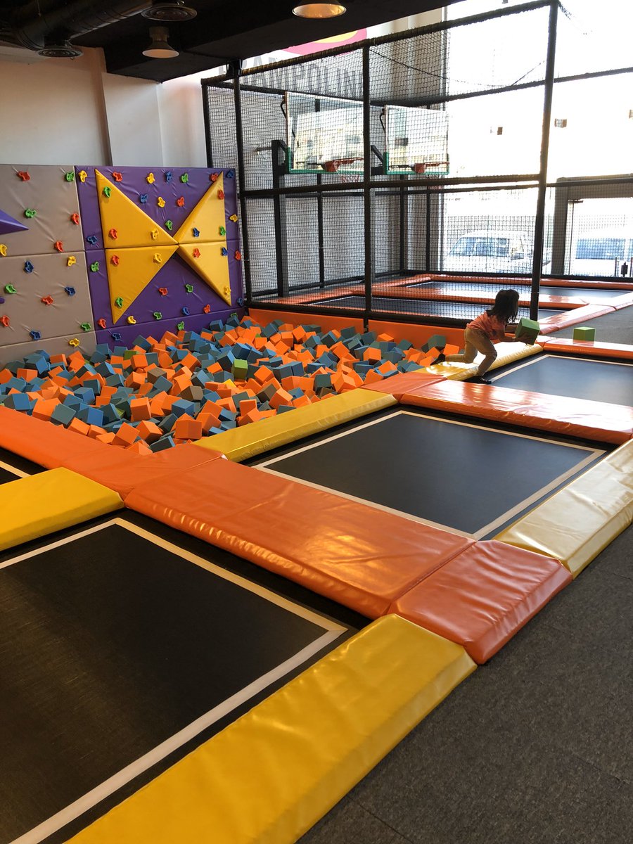 سناب حي الربيع وشمال الرياض V Twitter منطقه ترامبولين بارك مناسبة من عمر 6 سنوات إلى 13 سنه الأسعار ساعة 70 ريال ساعتين ب100 3 ساعات120