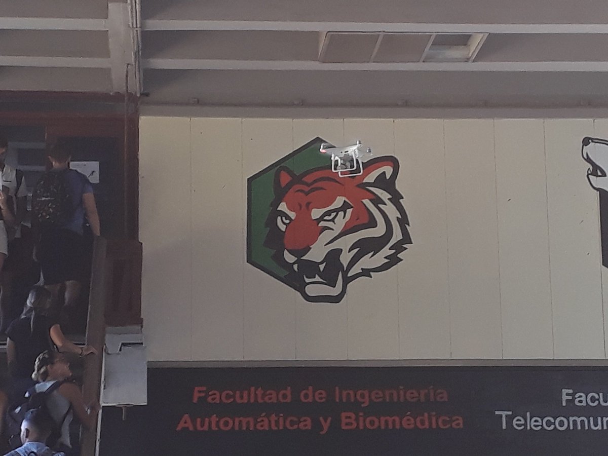 grmCujae's tweet photo. Fruto de la relación #UNIVERSIDAD_EMPRESA junto a #SERMAR, ya conocemos un dron #Phanton4.
@FIABCujae #VamosXMás #AlmaCujae https://t.co/YyynPvKKQy