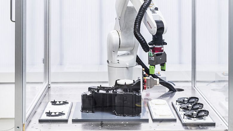 thetextfactory's tweet photo. Niveaumeting voor registratie gewasbescherming // App voor robotassemblage // Spuitgieten van recyclebaar PE // Sneller kijken met Event Based Vision - https://t.co/PhtT9wwNYy https://t.co/x3kyxNQErg