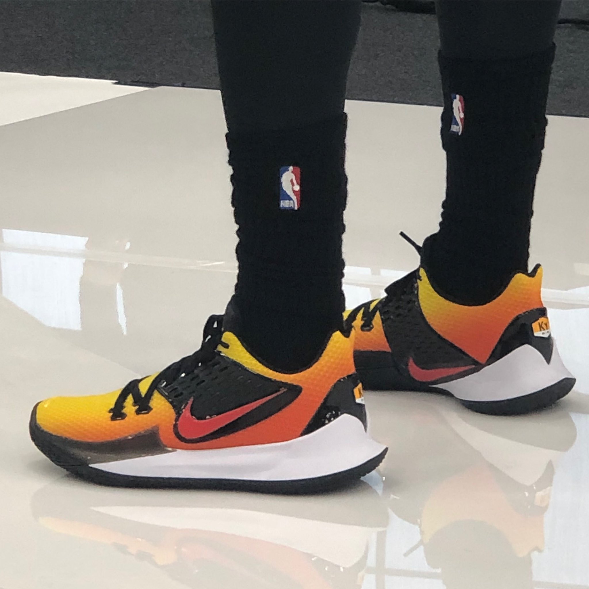 Kyrie shop low 2019