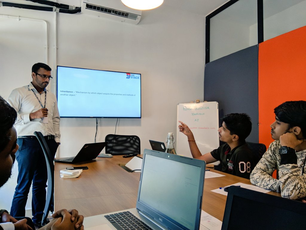 GDG_Goa's tweet image. A session organised by @NineStack2 on  .NET💻
#DevFest #DevFest2019 #Csharp #build #develop #deploy