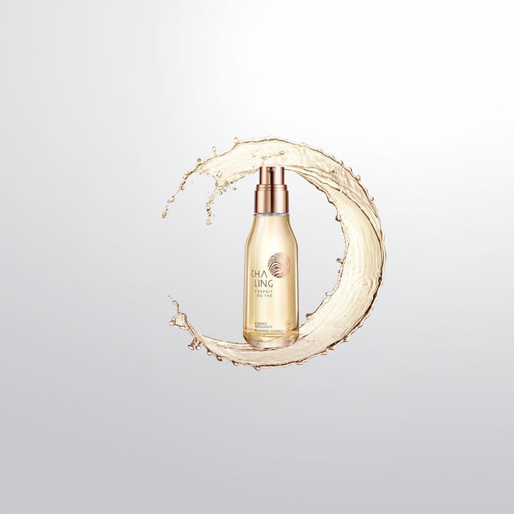 Madamefigaro's tweet photo. Imaginez pouvoir régénérer votre peau matin et soir... C'est la formule que vous propose l'élixir #CHALING. Tentez de remporter votre rituel de sérums uniques >> https://t.co/r2LGQ7HHBS https://t.co/fctQpQUgU6