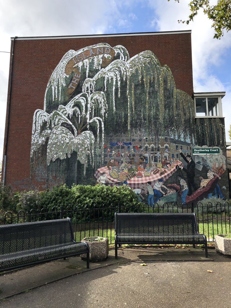 In Hackney Downs today, starting a new project: reenergising #PPGs (Patient Participation Groups) in local GP practices. How can PPGs help create real, positive change in local communities?

Glad rain held off for lunchtime walk &amp; got to see some stunning community art projects!