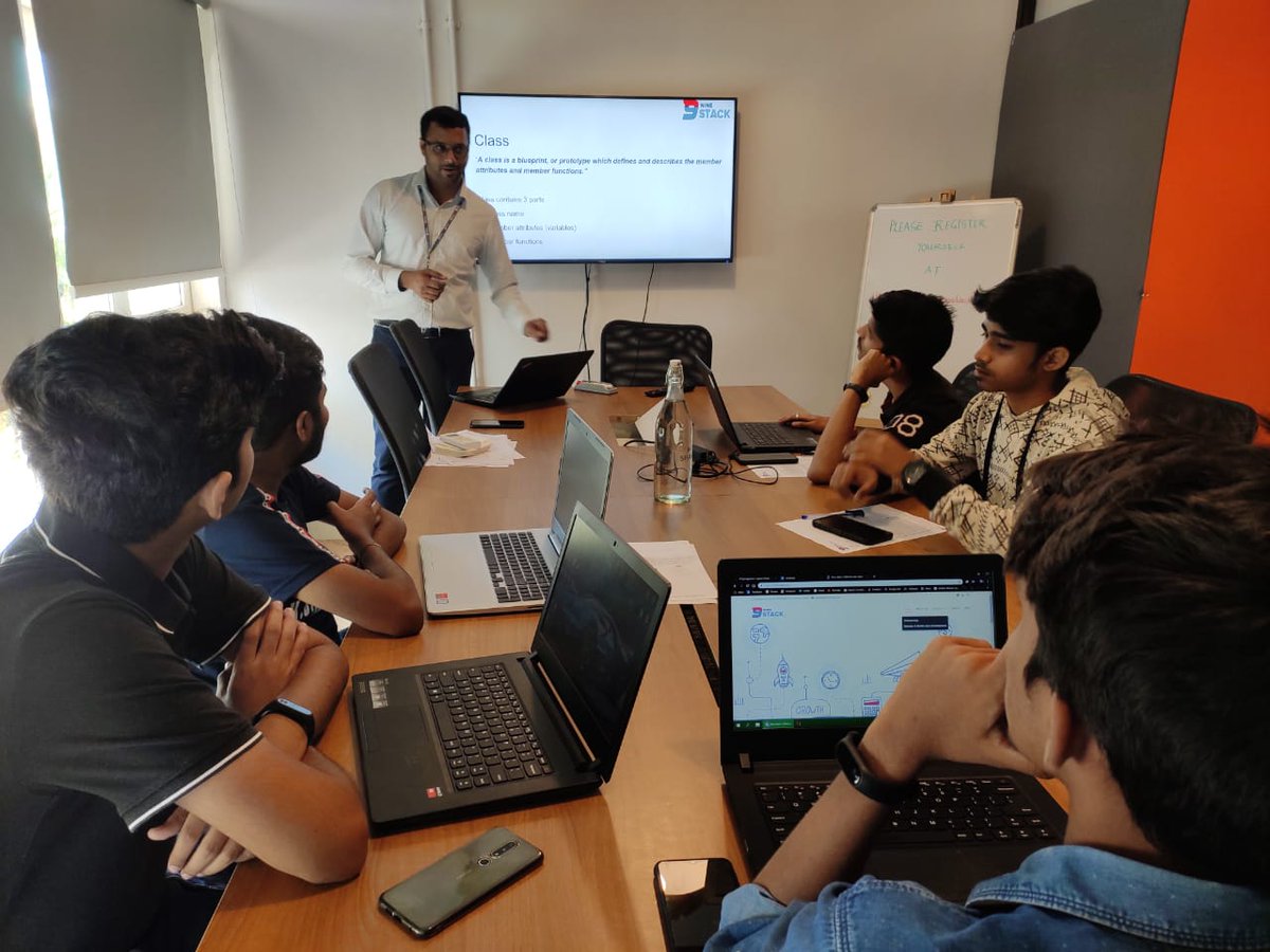 NineStack2's tweet image. On a roll with #Day2 of the #dotNETConf at @91springboard!
Huge thanks to @GDG_Goa hackathon attendees for collaborating and turning today&apos;s event into a success. Here&apos;s a glimpse of what went down today.
See you all at DBCE, Gators tomorrow!
#gdgwtmgoa #Ninestack #NinestackGoa