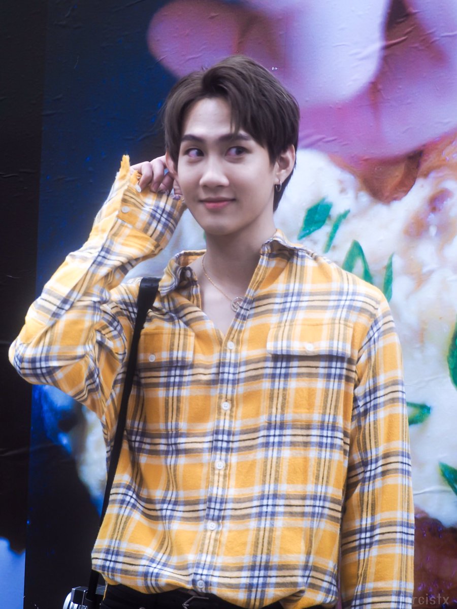 forcistx's tweet photo. ยังยืนยันว่าเป็นเด็กหน้าดื้อมากๆ55555
#MKxGudetama #MKEarlyEgg
#captainchonlathorn https://t.co/AqLw2yBDTx