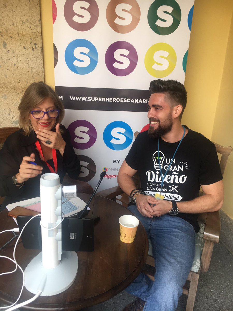 C_Mazinger's tweet photo. ¿Tienes claro cómo reciclar y hacer uso de la economía circular? Alberto Bachiller de @IdeaTuMismo te lo explica bien claro en la entrevista en directo por @Francoisebe en el Facebook de 👉🏽 @NemeSys20 #SuperHeroes19 @Hypergeek_es https://t.co/a57Ooa1irU