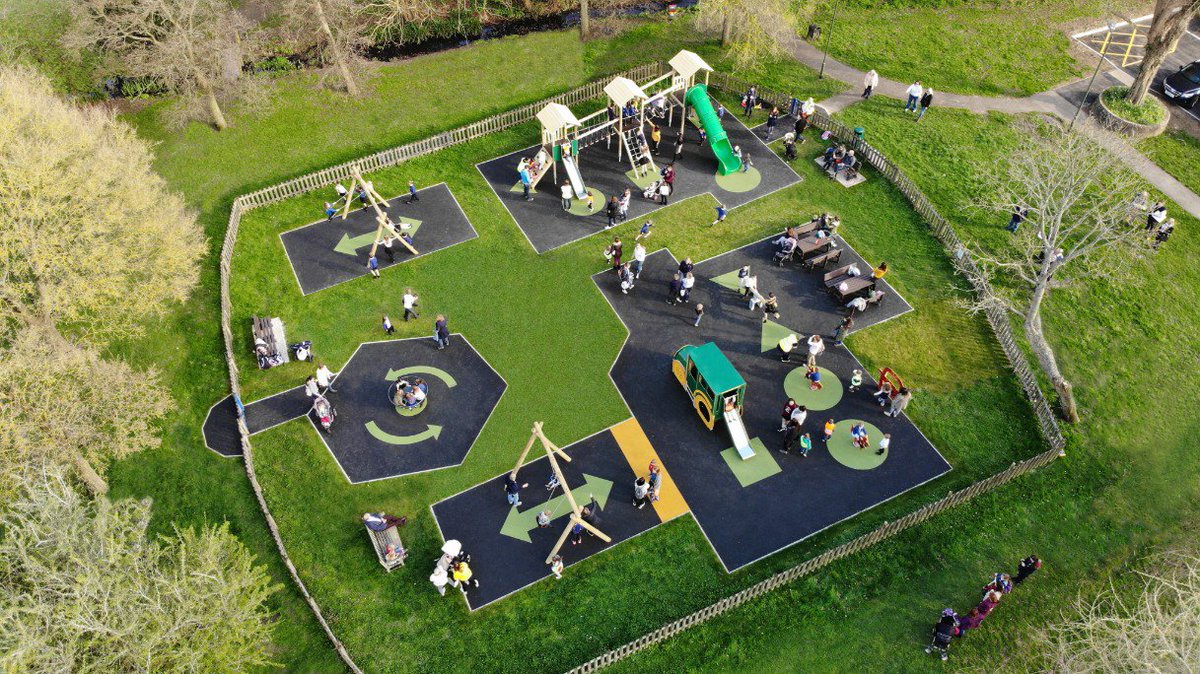 CreativePlayUK's tweet image. The weekend is HERE!!!! 🎉🎉

Encourage children this weekend to get to their local park and play! Take a ball for a kick around or simply swing and slide your day away...

#PlayMustStay #WeekendFun #SchoolsOut #Blink #Monday #MakeTheMostOft