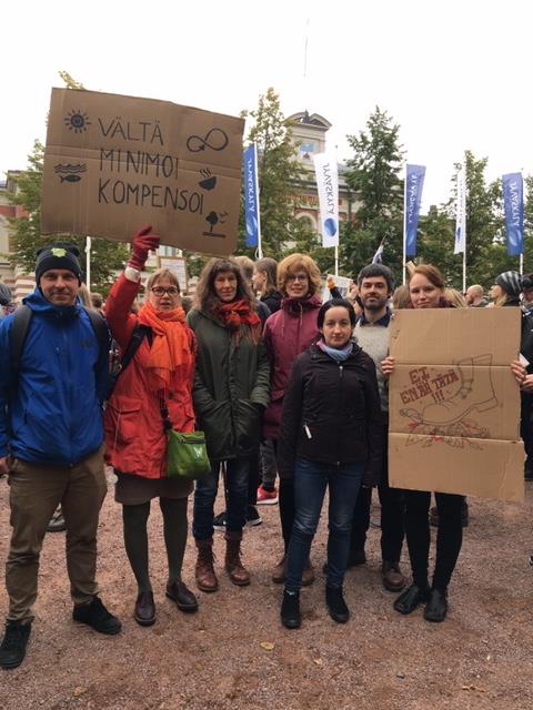 katoavaluonto's tweet photo. We study #ecologicalcompensation, but we want to emphasize that we can never compensate the current lifestyle, the challenge is too big. First we have to reduce the negative effects. Therefore we joined the #climatestrike @JKLn_kaupunki today. #fridaysforfuture https://t.co/rjXvKPjyON