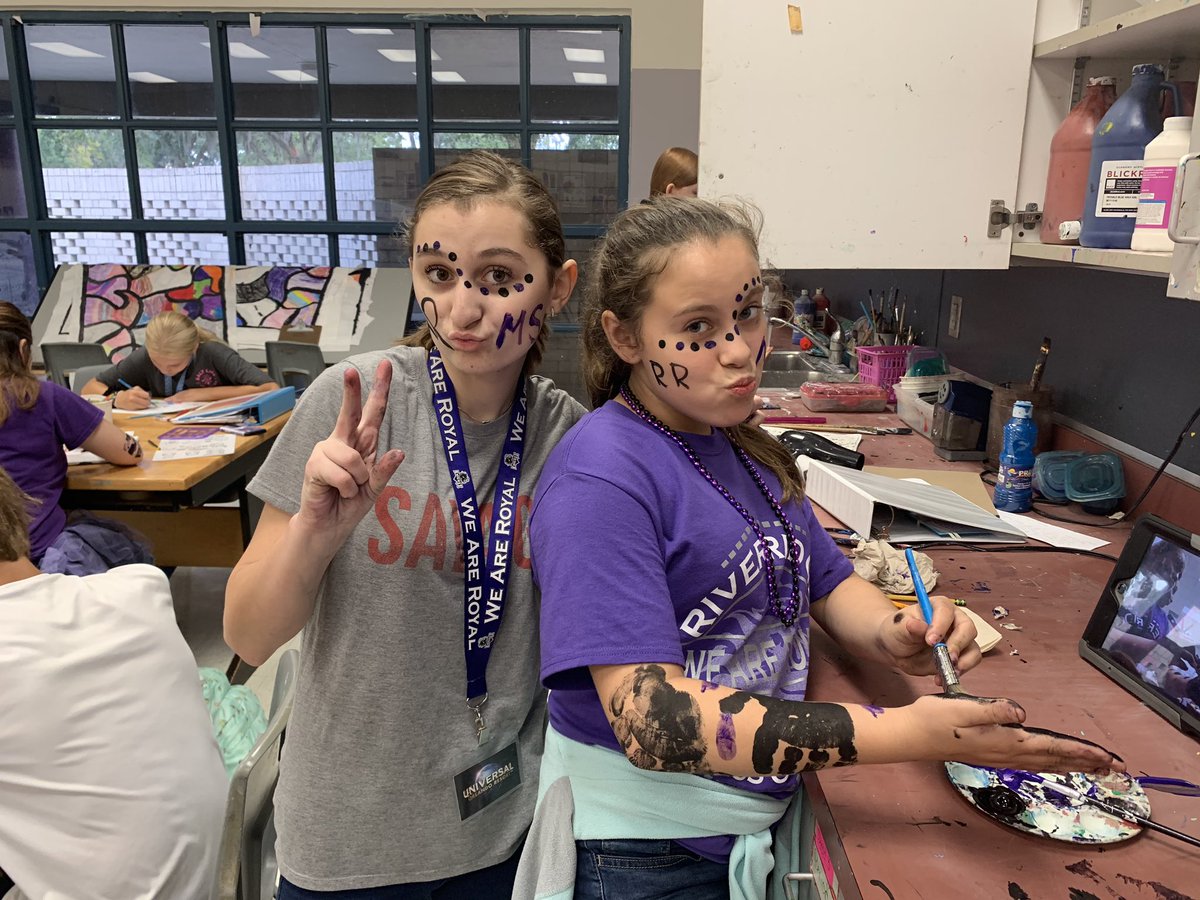 nvicchia1's tweet photo. Pep Rally Day!!! @RRMSRoyalKnight https://t.co/oiJjeaKfNu
