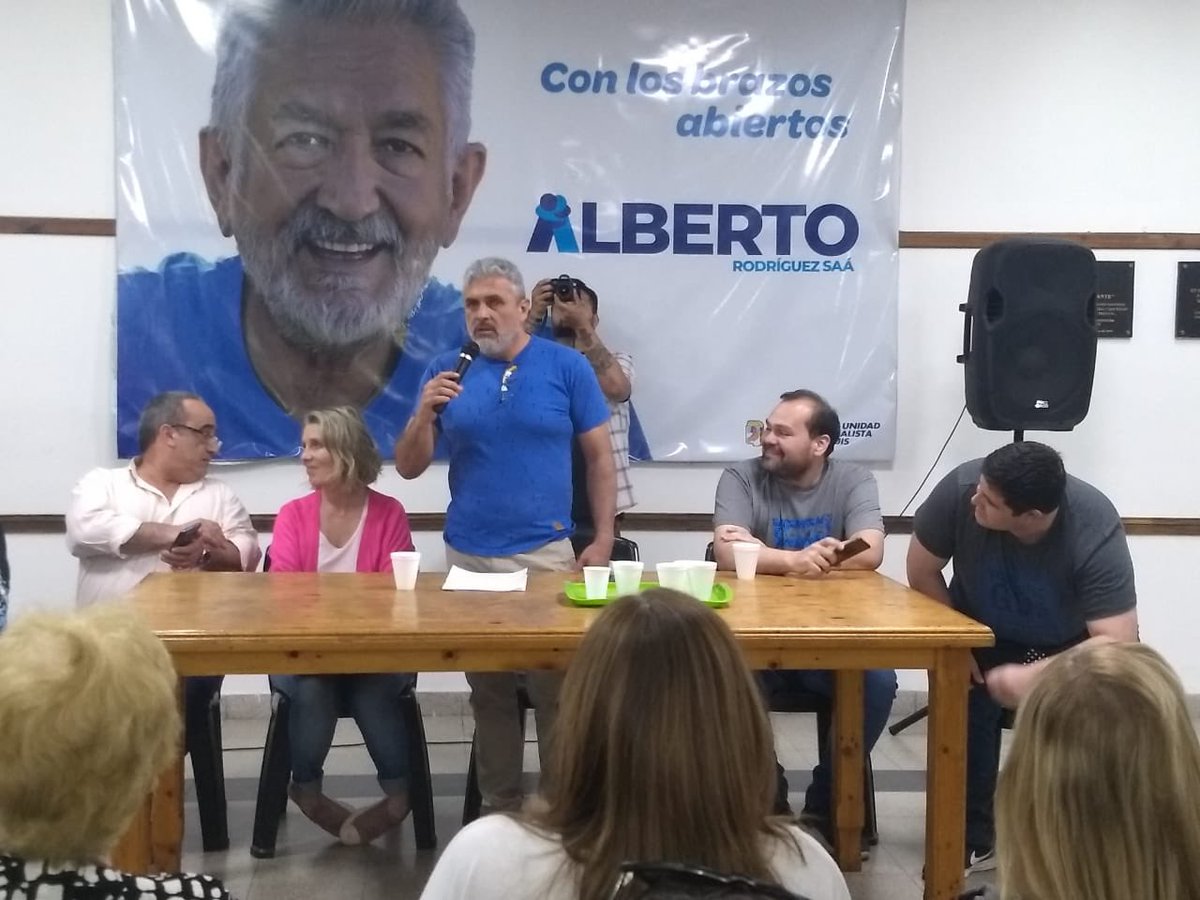 juventud_vm's tweet photo. Junto a compañeros y compañeras en nuestra casa, la casa del pueblo y de los humildes. #Hay2019 https://t.co/UePdvvBfeP