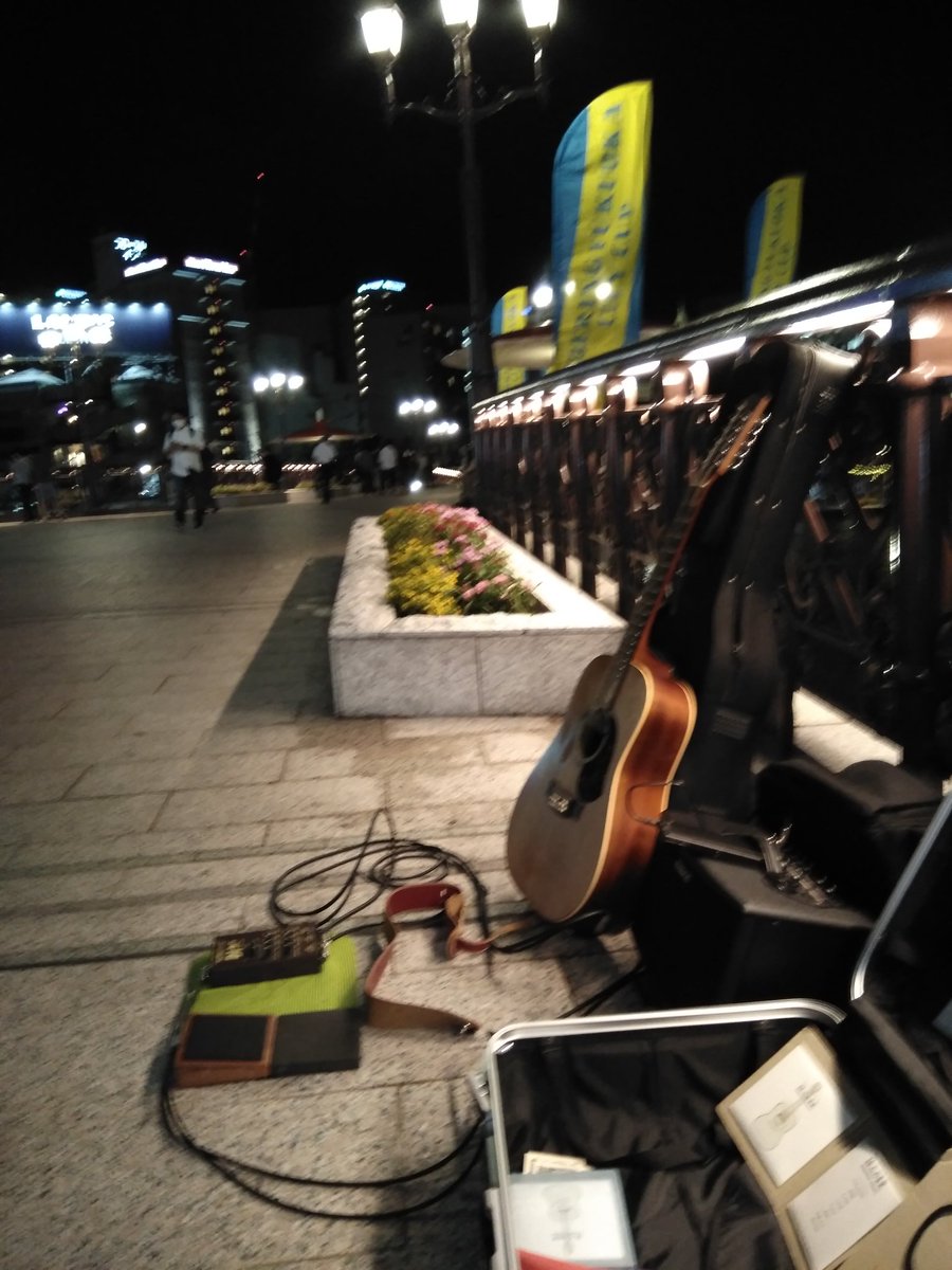 sige_hiro's tweet photo. 明日のミュージックシティ天神に向けて、久しぶりの福岡バスキング。 https://t.co/mhr2wbi3Dr