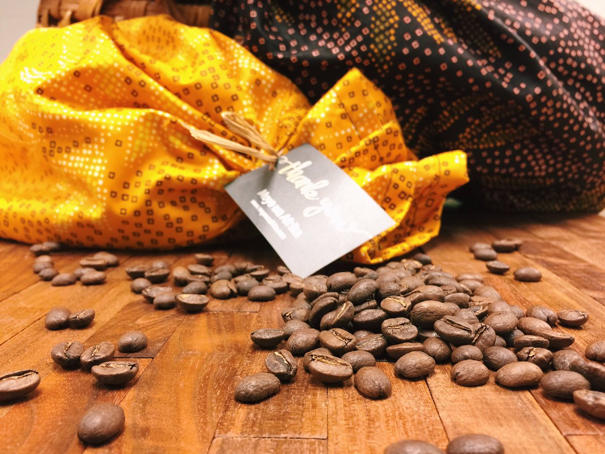 Limited offer: Very dark French toast coffee from Africa is available at our shop in #downtownkingsport #tennessee 
Proceeds go to <a href="/MoyowaAfrika/">Moyo wa Afrika</a>.
Learn more about them at moyowaafrika.org