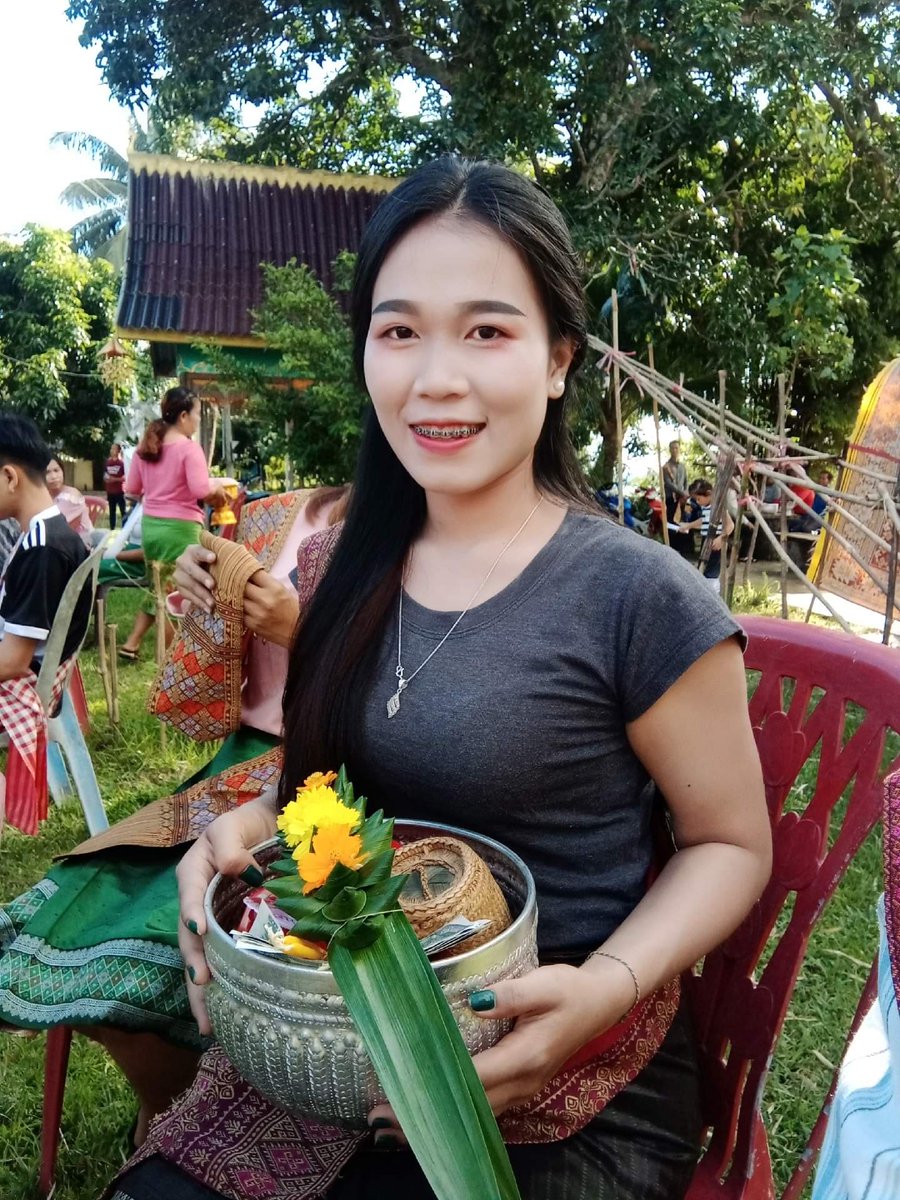 ກະເປັນຕາສີ້ຢູ່ບໍ