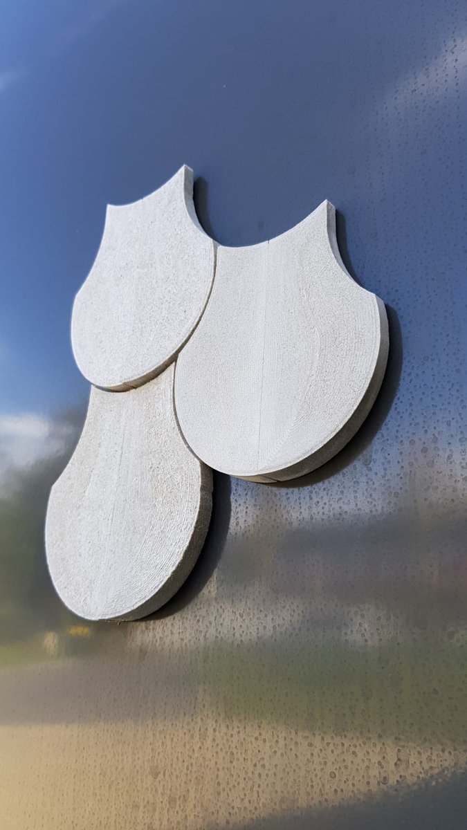 ScaleInside's tweet photo. Scale tiles 100% made with fish scales. #circulareconomy #seainside https://t.co/xJS8tpMcmJ
