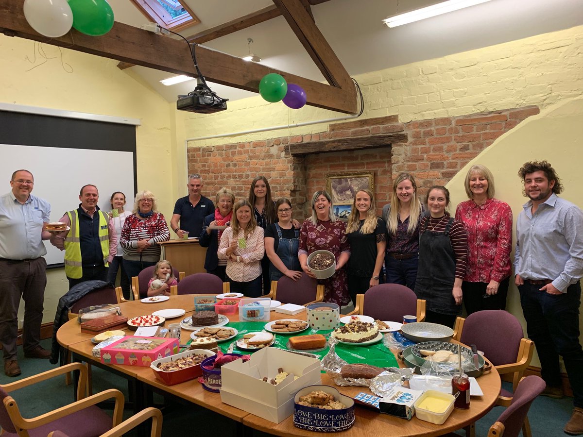 Great baking by ⁦@CreditonMilling⁩ team fund raising organised by Sam, centre holding the prize cake.#mcmillancoffeemorning