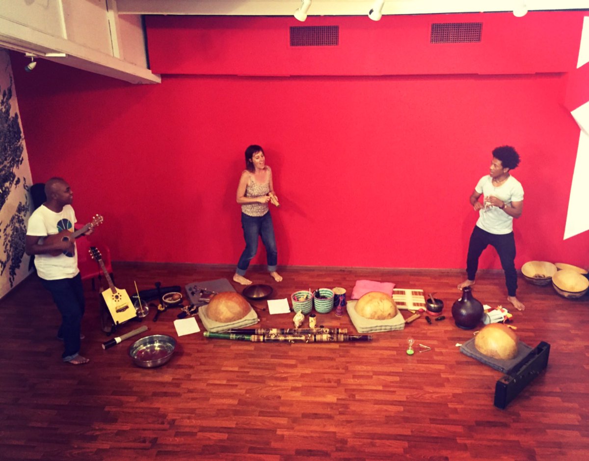 LPDFcorp's tweet photo. FITEMPO : work in progress...... J-39
#musique #concert #lareunion #madagascar #jeunepublic #sallegeorgesbrassens #lesavirons #mamisotriovocal #igerslareunion #lesechoir #lekerveguen #kabardock #dacoi #regionreunion #spedidam https://t.co/pFo7uUMpFb