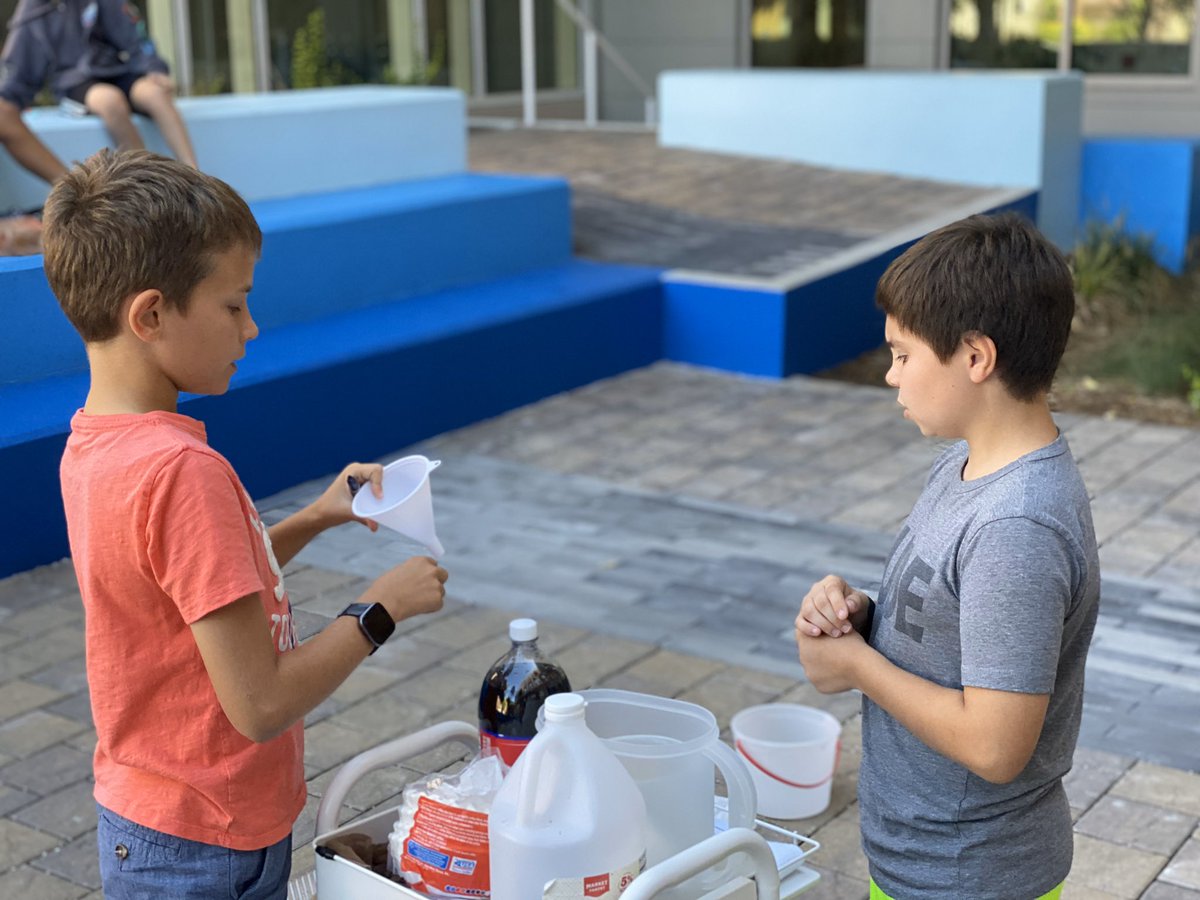 KA_teach's tweet image. It’s amazing what a change of environment can do! Learning about the digestive system through experiments outside! #getoutside #FridayThoughts #aislearns