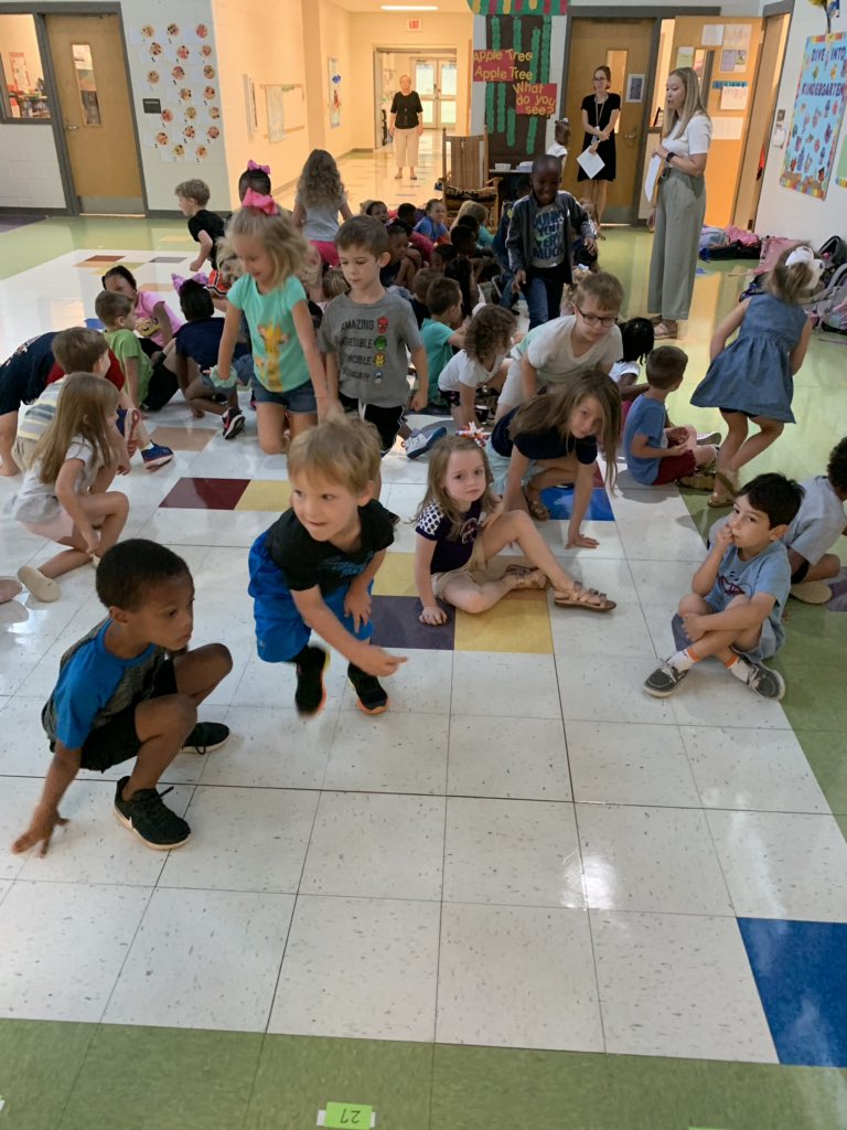 Cacibalser's tweet photo. 2 grades. 4 classes. 8 teachers. 8 groups. 1 reason - OUR KIDS ♥️ #K4 #K5 #RTIgroups #verticalplanning #theyCAN @OldPointeElem @RockHillSchools @bchiverswhite @Tigerbrian22 https://t.co/azkjIbPmp4