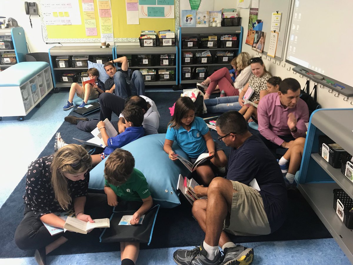 This is what #family reading looks like in a #TCRWP classroom! Thank you parents for joining us this morning! ⁦@GulliverSchools⁩ ⁦<a href="/christiromeroed/">Christina Romero</a>⁩ #gslearning