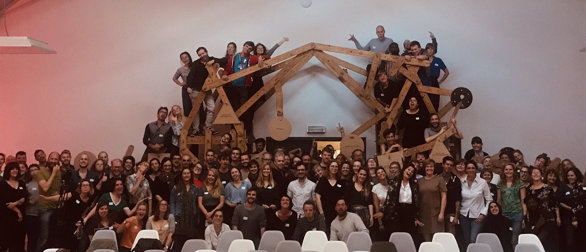 vljr's tweet photo. Vandaag organiseren we samen met @DeAmbrassade ‘Hallo minister’ maar wel ... zonder minister :) Gelukkig vonden we 200 jeugdwerkers en beleidsmakers om het beleidsjaar - dat nu echt wel om de hoek staat - te openen. #kiesjong https://t.co/UTsVxMbjnE