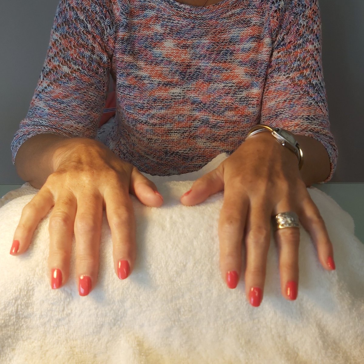 gemscrystals's tweet photo. Red gel nails for my client today. #gelnails #manicure #bluesky #wwwthecrystalroomsco.uk https://t.co/KJAlfRmV9Z