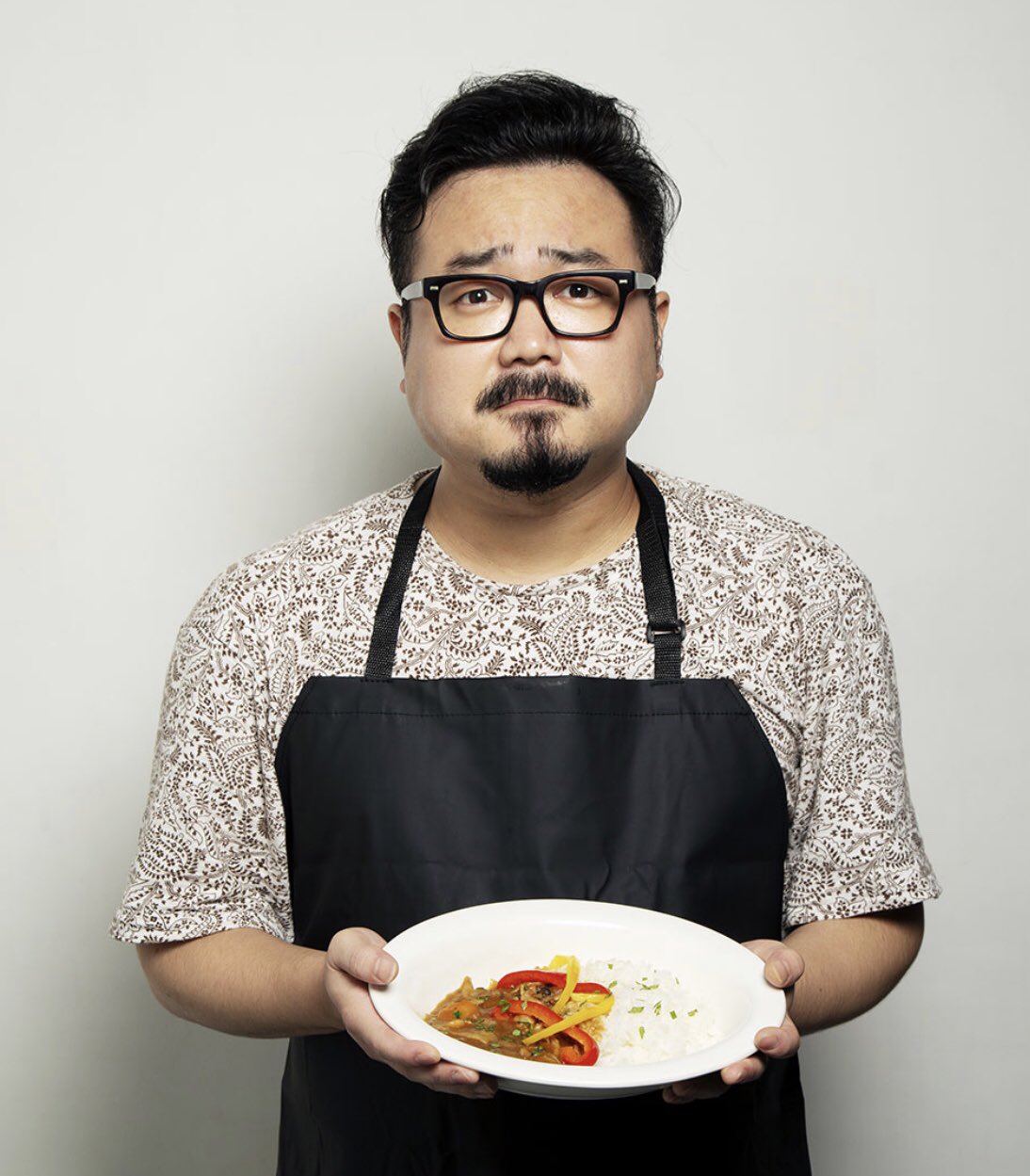 休日課長 ぴあフェスのコラボカレー 是非 食べた人が笑顔になってくれたら それで私は 幸せなんです もし食べたら 課長しじみカレー でつぶやいてね カップルの人は通称 あーん し合ってる写真とか載せて私に見せつけてくれるのもよし それで私