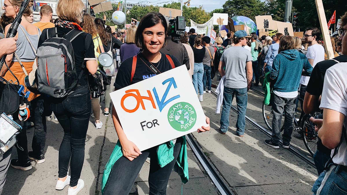 BundesOeH's tweet photo. Wir sind auch dabei 🌍 #ClimateStrike #FridayForFuture https://t.co/6bXCs3G0Fm
