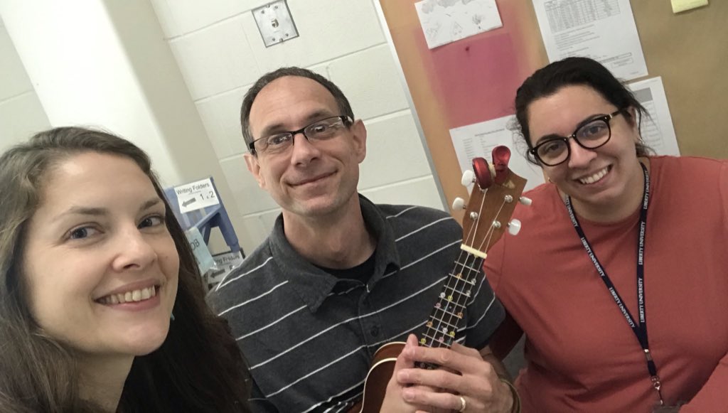 SuttonSciUVMS's tweet photo. Beacause, who doesn’t love an impromptu jam session?! #singtogether #ilovemiddleschool https://t.co/WlUvhcWJqX