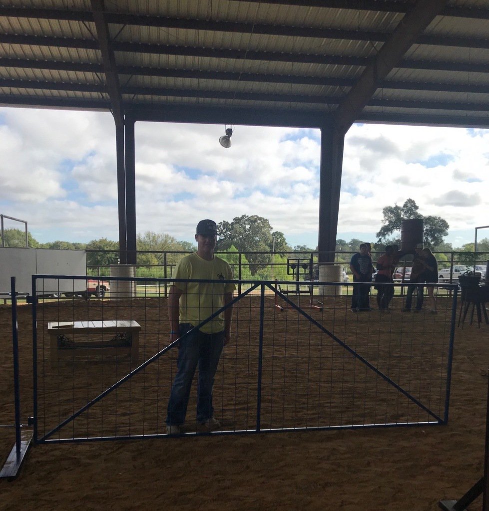 SnookISD's tweet photo. Snook FFA Ag Mechanic Projects
Post 1 of 3 https://t.co/XGkqC6p050