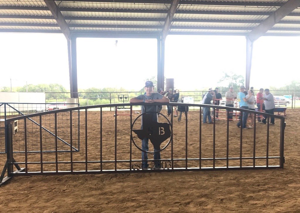 SnookISD's tweet photo. Snook FFA Ag Mechanic Projects
Post 1 of 3 https://t.co/XGkqC6p050