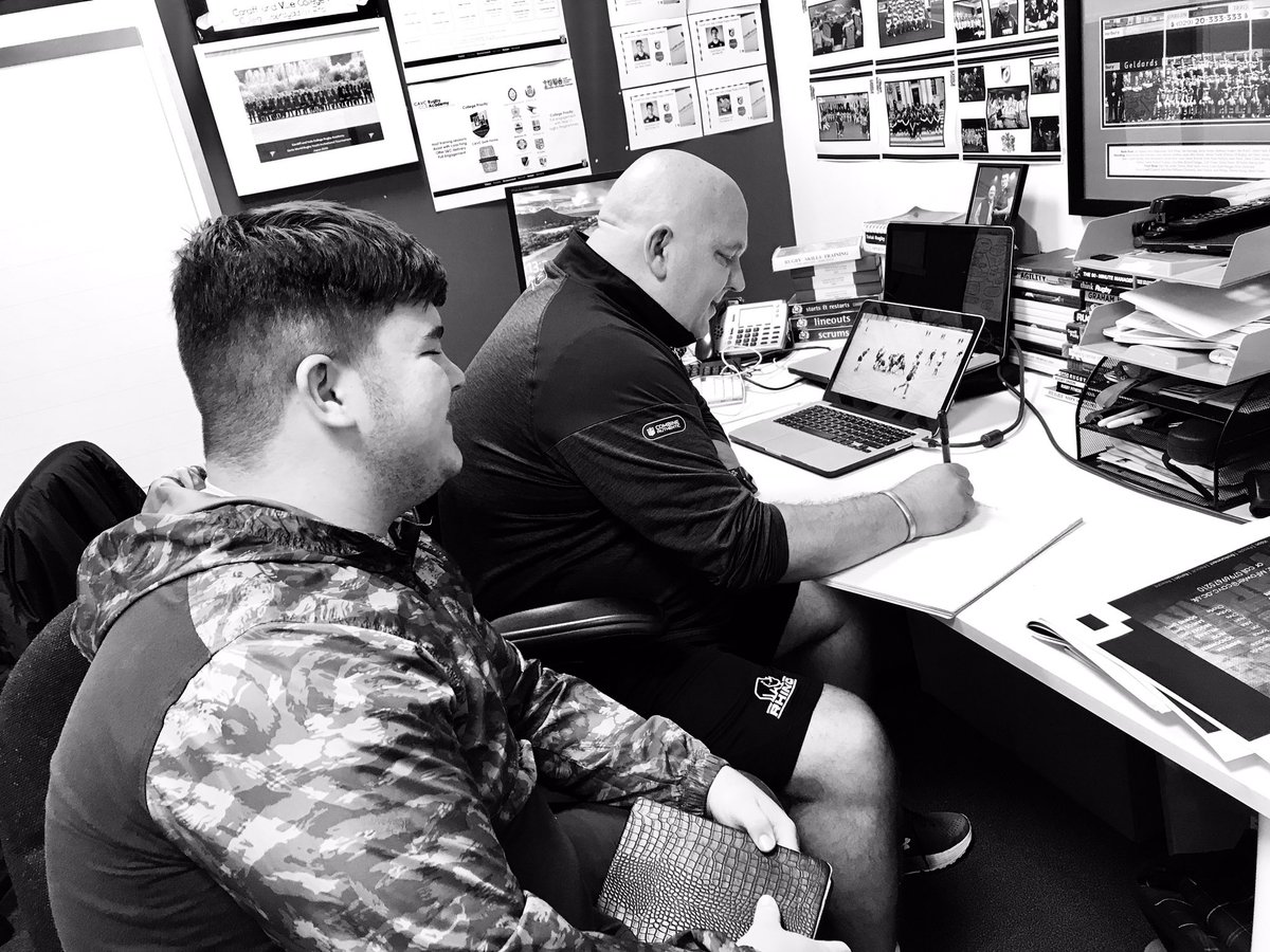 CAVC_Rugby's tweet photo. Diarised Individual analysis sessions paying off; improved performance levels and resultant player buy in. #ExtraMile #OpportunitiesForLearning https://t.co/3rE4xJy4C0