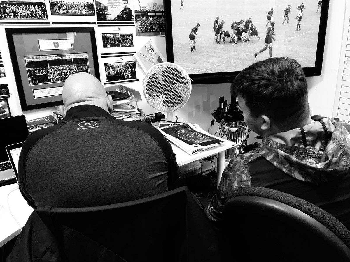 CAVC_Rugby's tweet photo. Diarised Individual analysis sessions paying off; improved performance levels and resultant player buy in. #ExtraMile #OpportunitiesForLearning https://t.co/3rE4xJy4C0