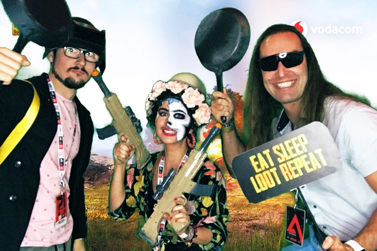 VAM3RS's tweet photo. The #VCrewZA ready to โEat, Sleep, Loot & Repeatโ. ๐ https://t.co/eoM4gHpxuC