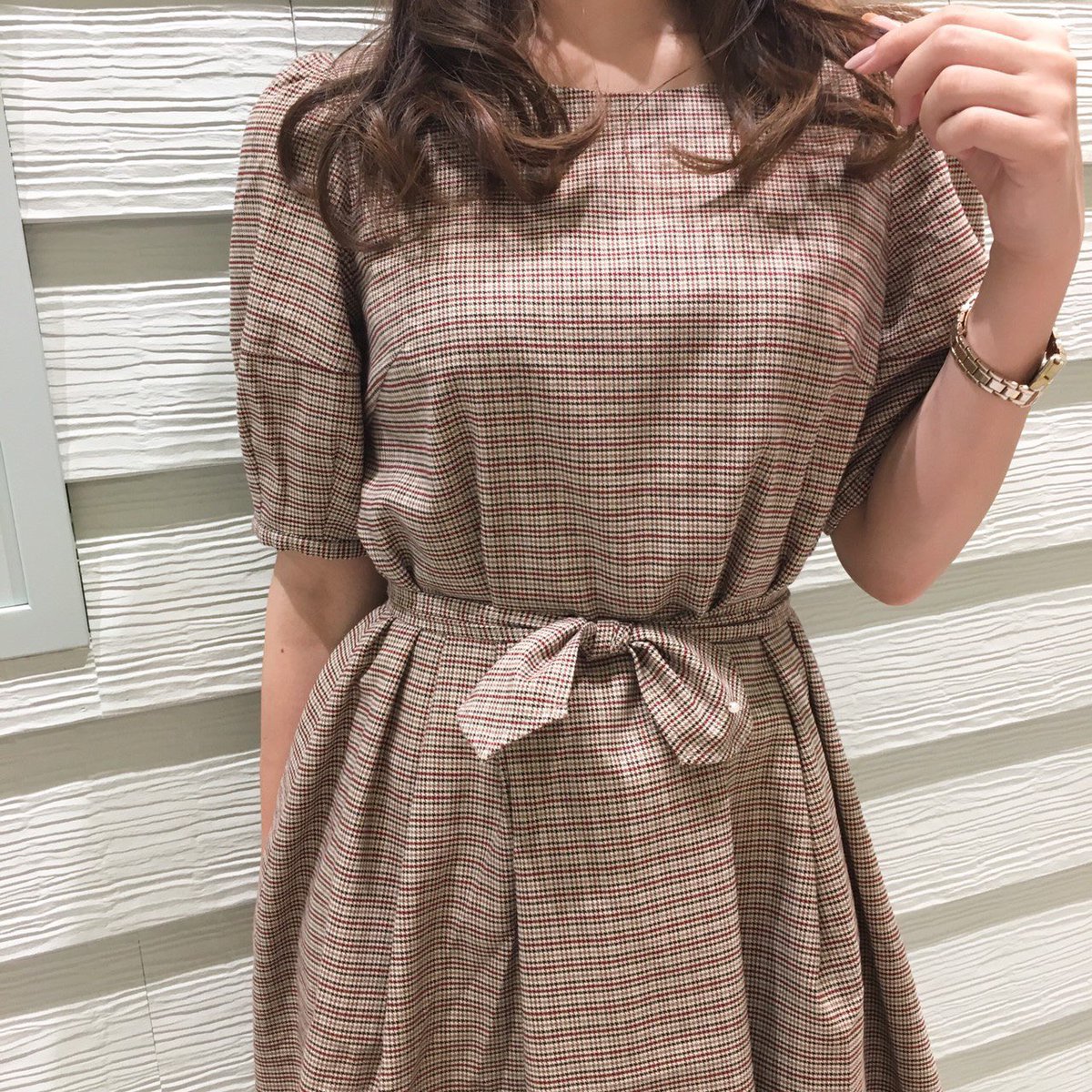 Dazzlin渋谷109店 New ワンピース グッとガールネックタイワンピース 7 900 Tax Size S M ワンピースと同じ生地のタイがセットになったフレアワンピース タイの片側にはパールが付いていて さりげない可愛いさがポイント Dazzlin T Co