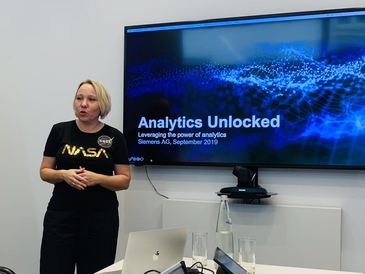 Landau Media (@landaumedia) on Twitter photo Spannender Sneak Peek in ein neues Kampagnen Analytics Tool bei <a href="/SiemensDE/">Siemens Deutschland</a>. Danke 🙏 an <a href="/silkewieland/">Silke Wieland</a>! #30u30 Spannender Sneak Peek in ein neues Kampagnen Analytics Tool bei <a href="/SiemensDE/">Siemens Deutschland</a>. Danke 🙏 an <a href="/silkewieland/">Silke Wieland</a>! #30u30