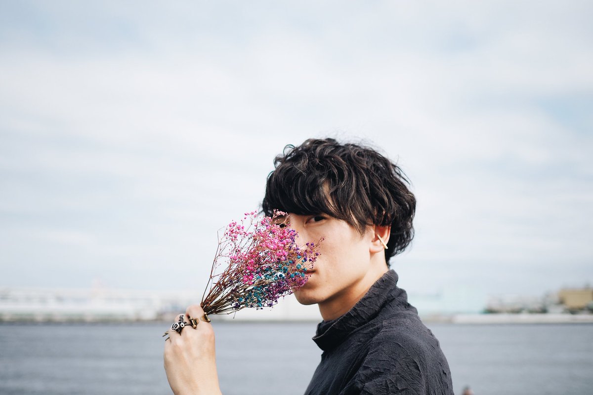 Photoli 写真本発売中 撮影小物としてドライフラワー はどうでしょう 手元と一緒に撮ったり 空にかざしてみたり お気に入りの服と一緒に撮ったり ポートレートにもおすすめです T Co Xddkyuu7gv Twitter